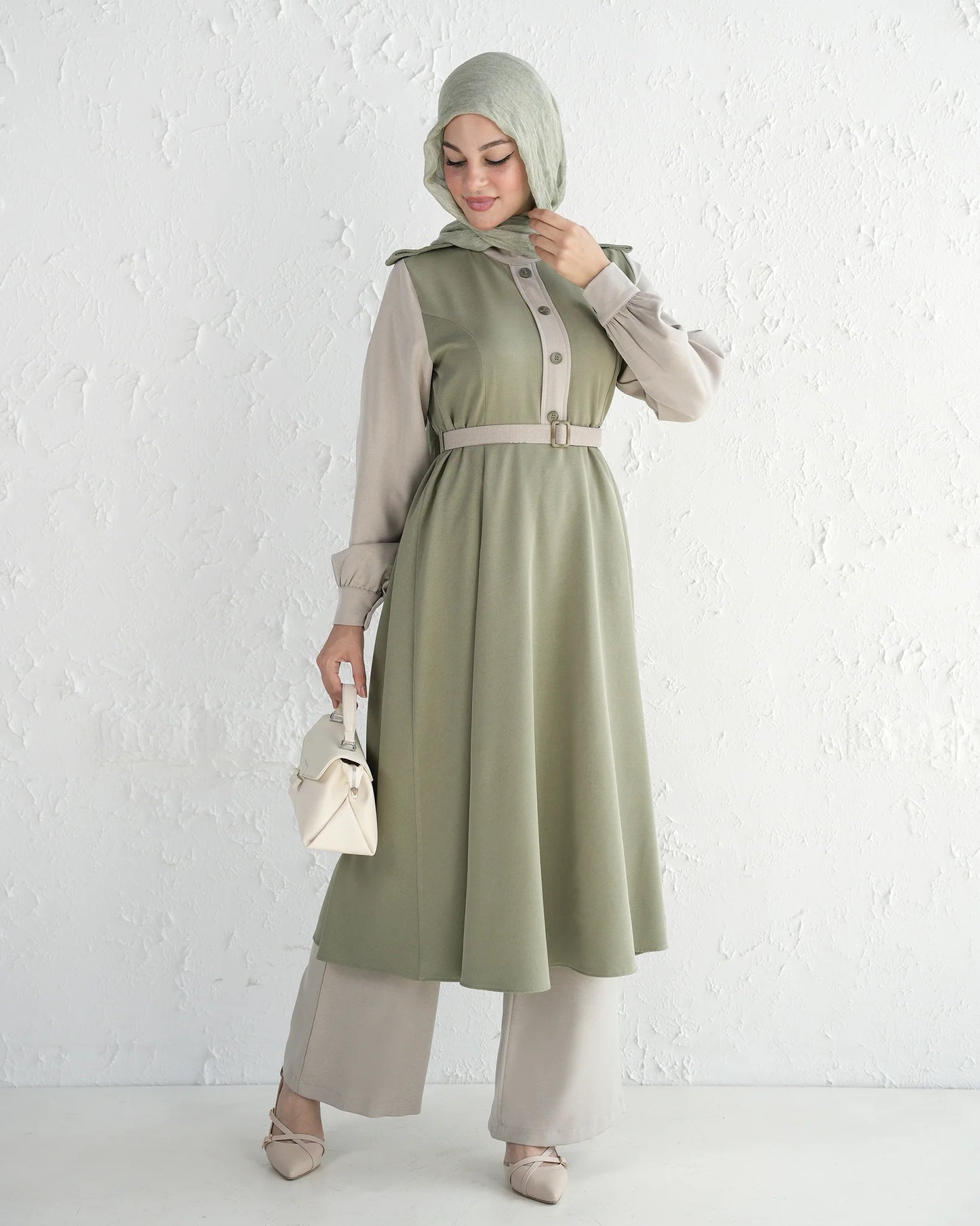 Two-Piece Tunic and Wide-Leg Trousers Set with Belt and Flared Sleeves