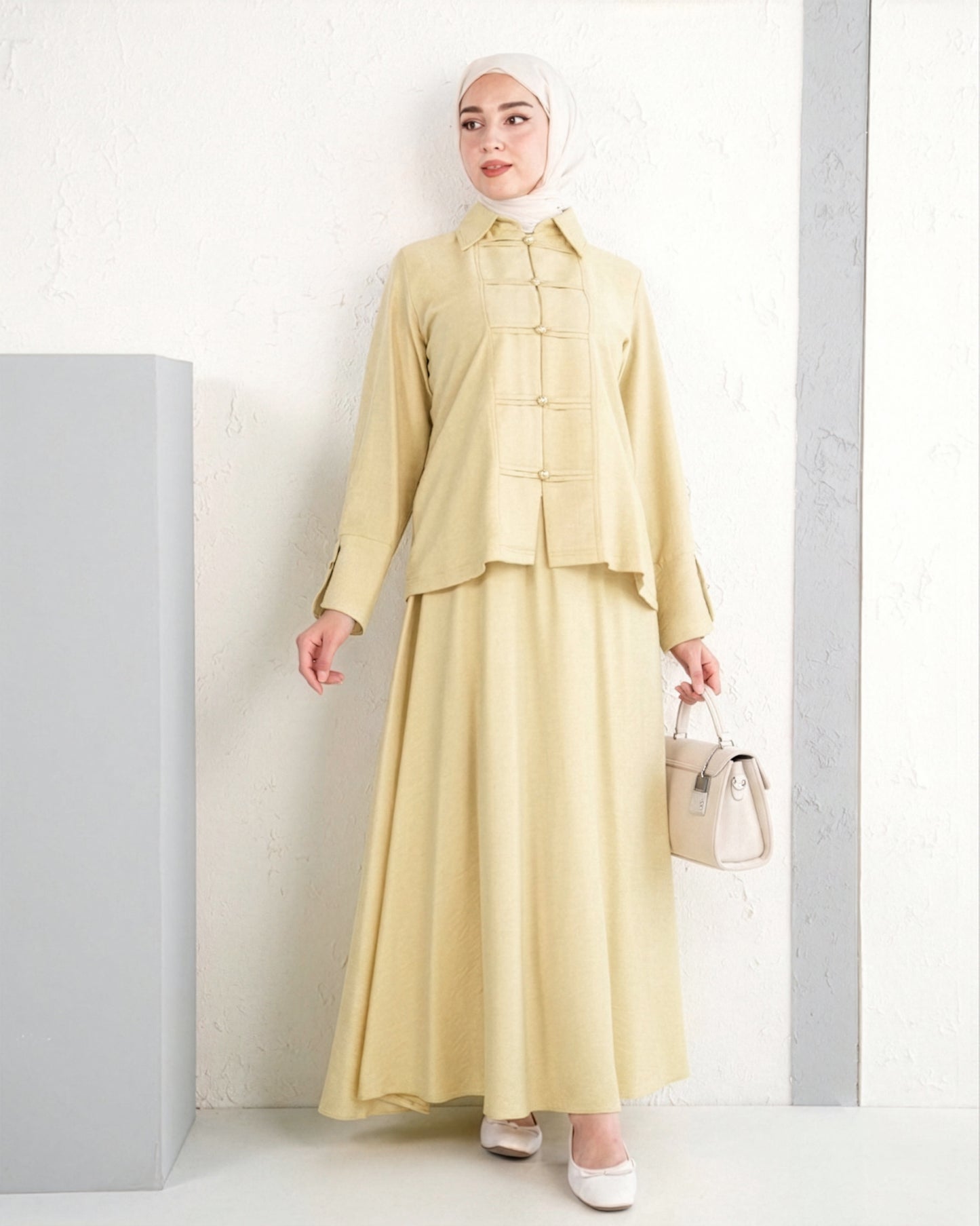 Airy Blouse & Skirt Set